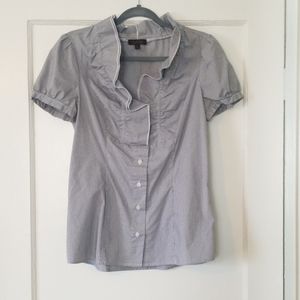 Short sleeve button up
